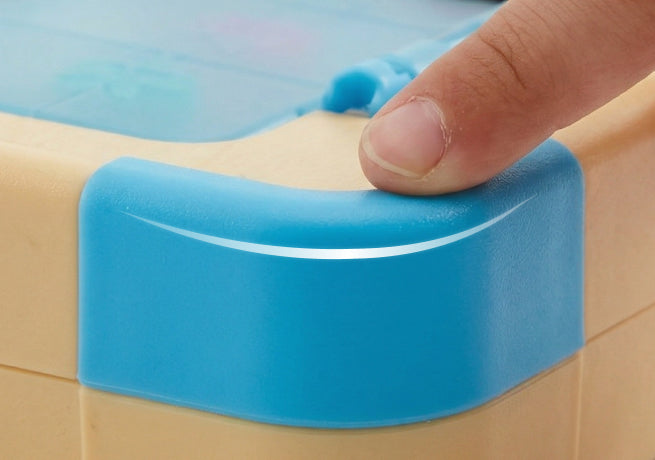  Thoughtfully rounded for tiny hands.